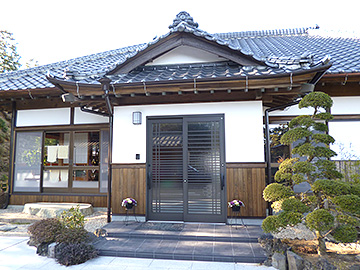 玄関を古民家風に 住まいの顔をデザインリフォーム 千葉県香取市の注文住宅 リフォーム ビルドホームテック